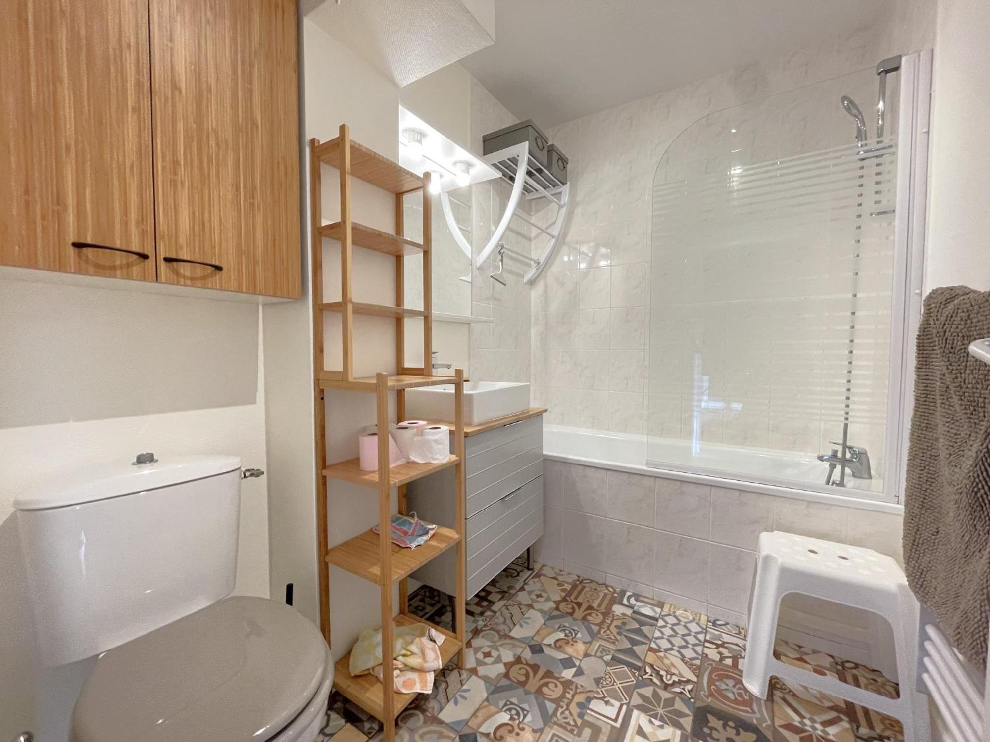 Pour 4 Pers. Avec Terrasse, Jardin Et Parking - Quartier Des Abatilles, - Fr-1-474-58